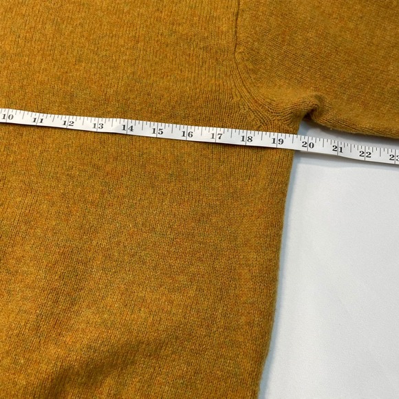 Uniqlo Mustard Yellow 100% Wool Crew Neck Long Sleeve Knit Cozy Sweater Size S - Picture 4 of 9
